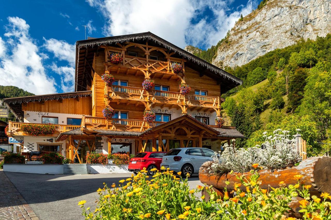 Alpenhotel La Montanara Рокка-Пьеторе Экстерьер фото