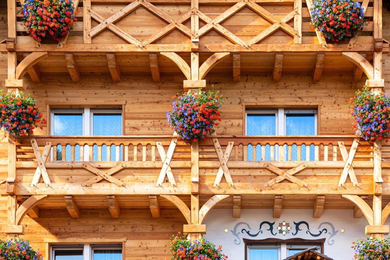 Alpenhotel La Montanara Рокка-Пьеторе Экстерьер фото