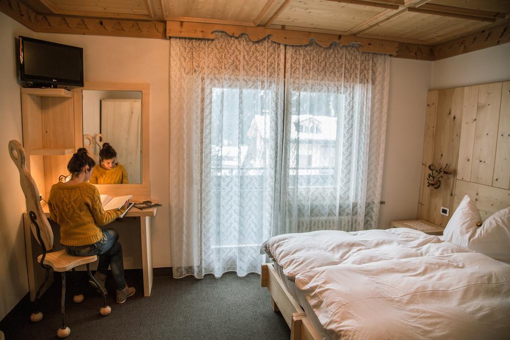 Alpenhotel La Montanara Рокка-Пьеторе Номер фото